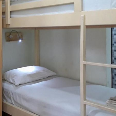 Reddoorz Hostel @ Manado Green Hostel Bagian luar foto