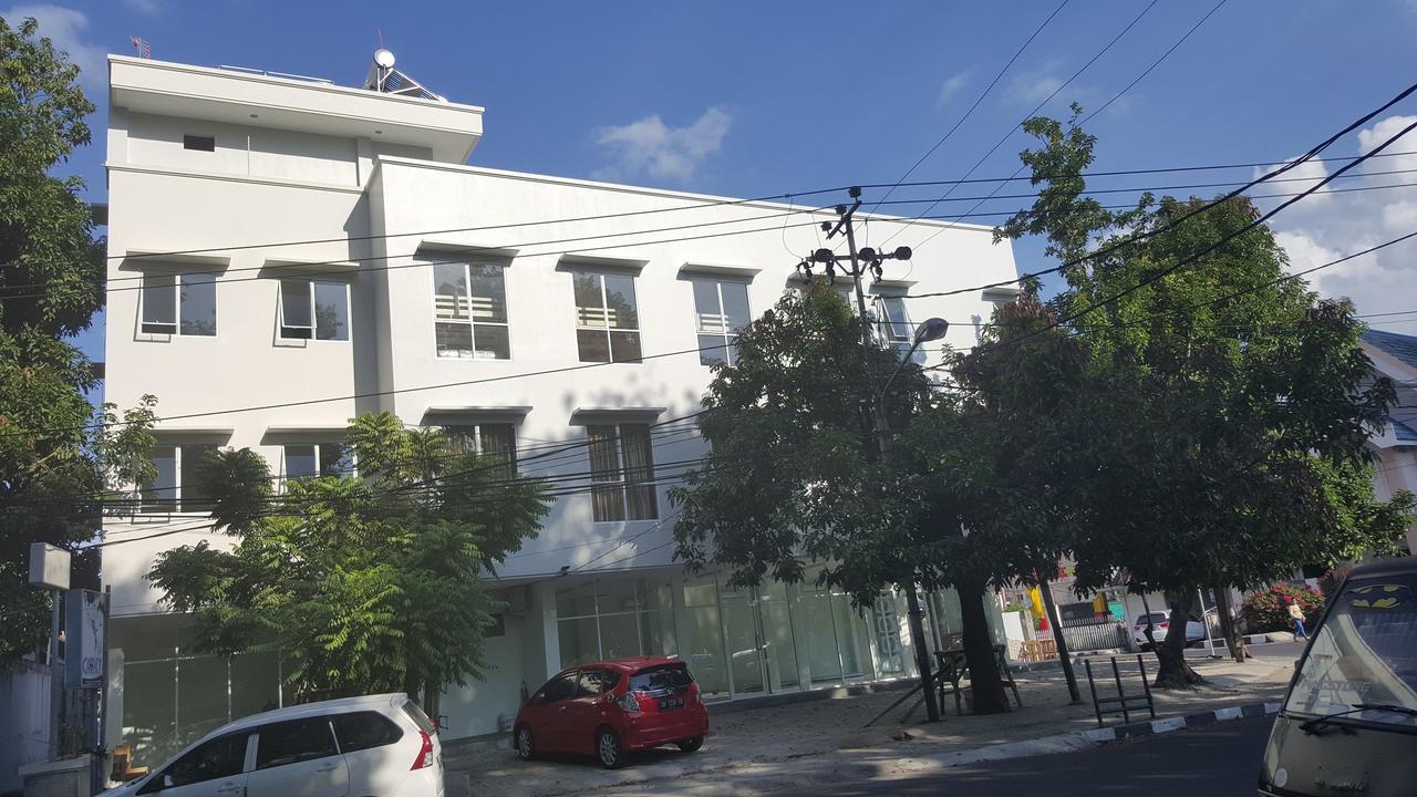 Reddoorz Hostel @ Manado Green Hostel Bagian luar foto