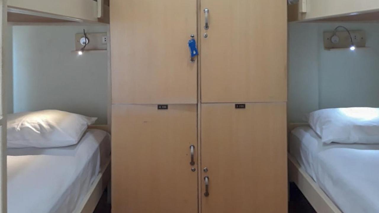 Reddoorz Hostel @ Manado Green Hostel Bagian luar foto
